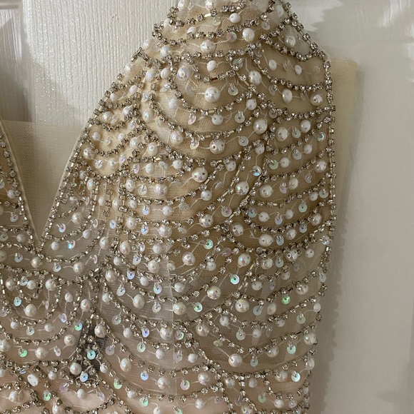 Windsor Formal Pearl Chiffon Dress - Picture 7 of 10